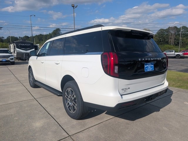 New 2025 Ford Expedition Max Active image 5