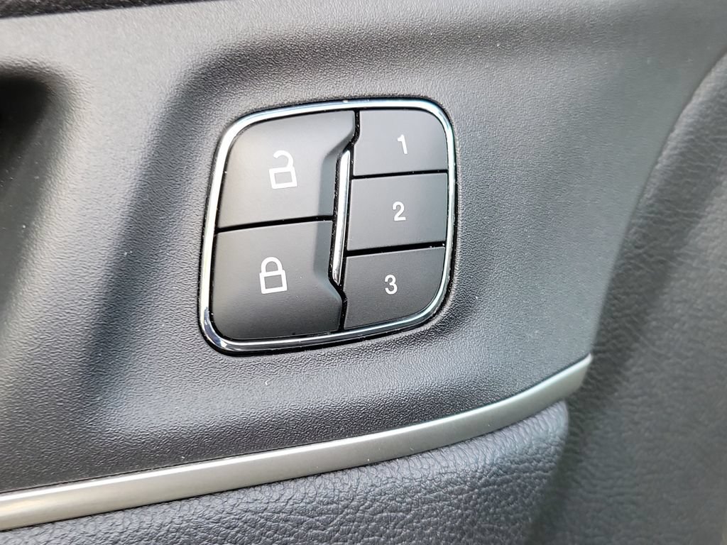 Used 2019 Lincoln MKC Premiere FWD image 15