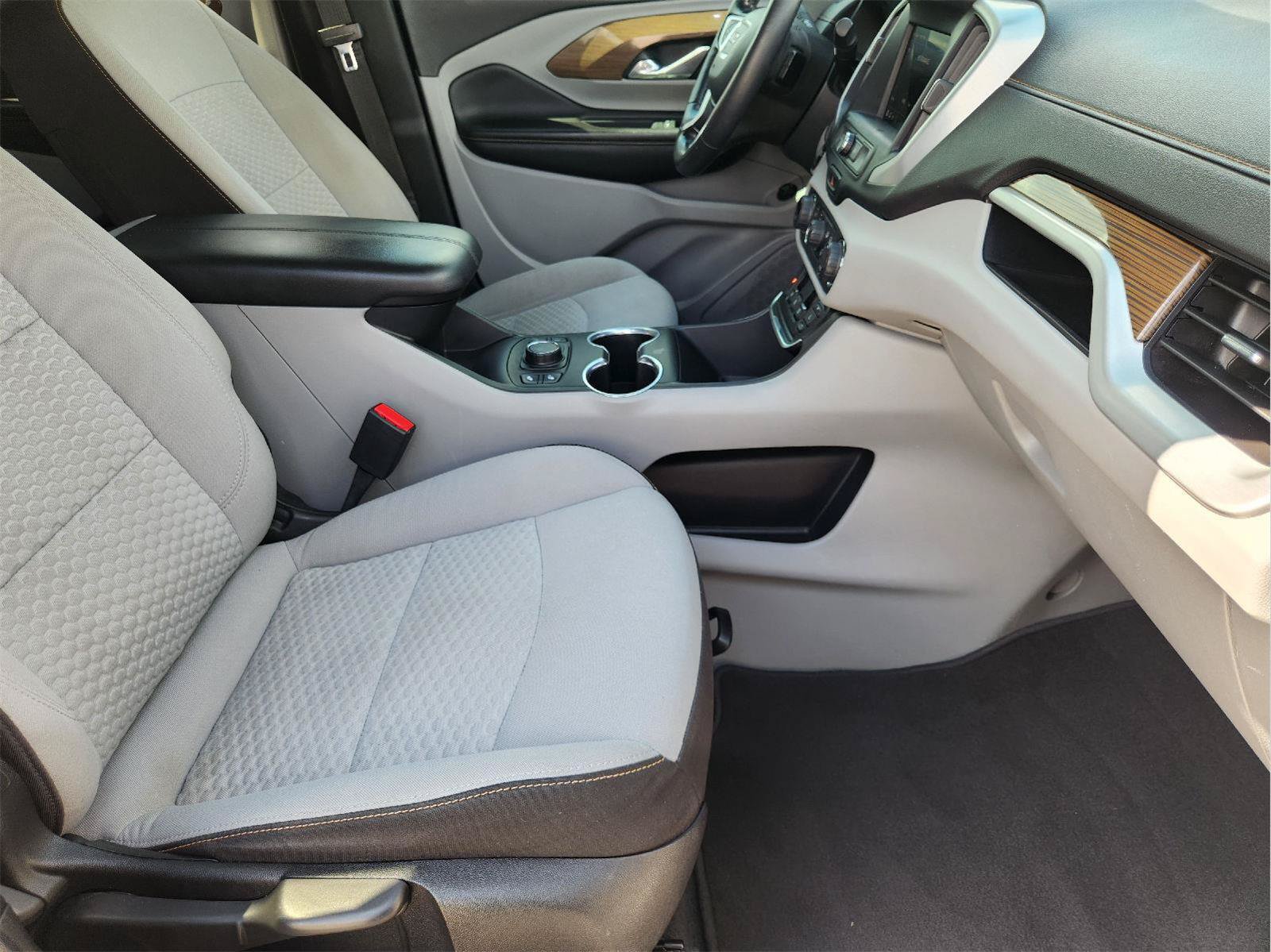 Used 2020 GMC Terrain SLE w/ Driver Convenience Package FWD image 14