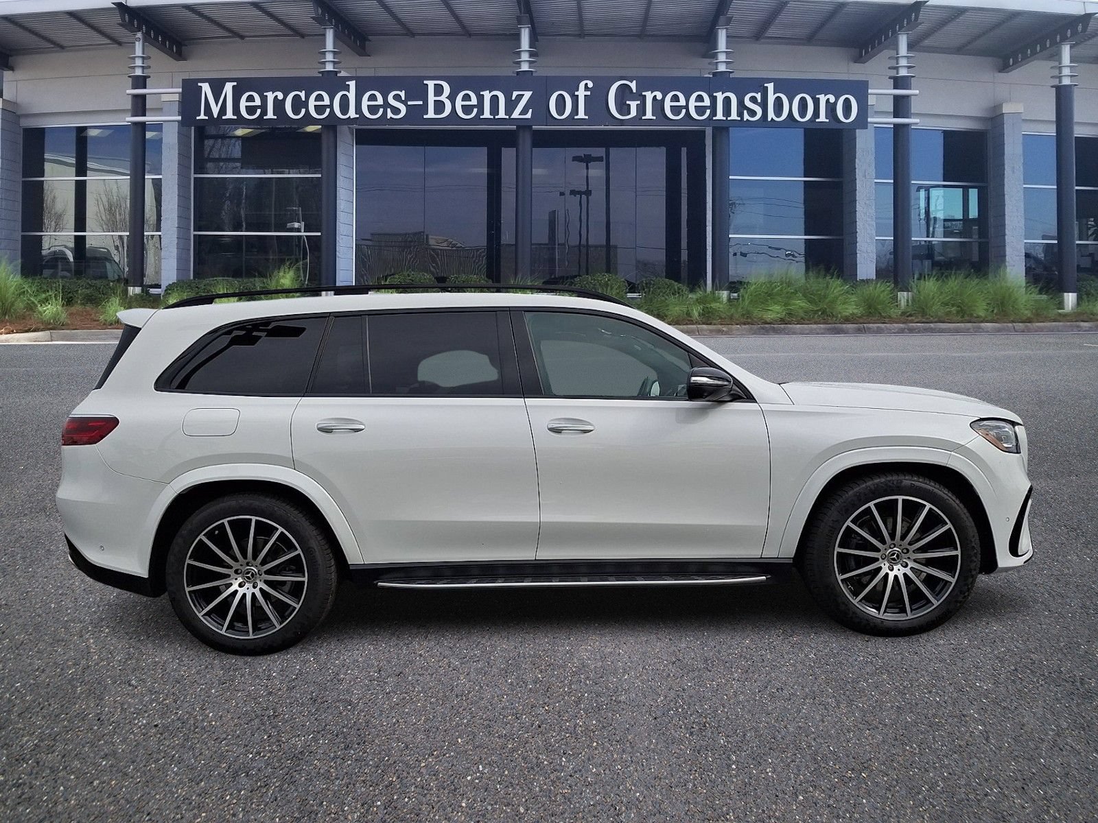 Certified 2024 Mercedes-Benz GLS 580 4MATIC image 7