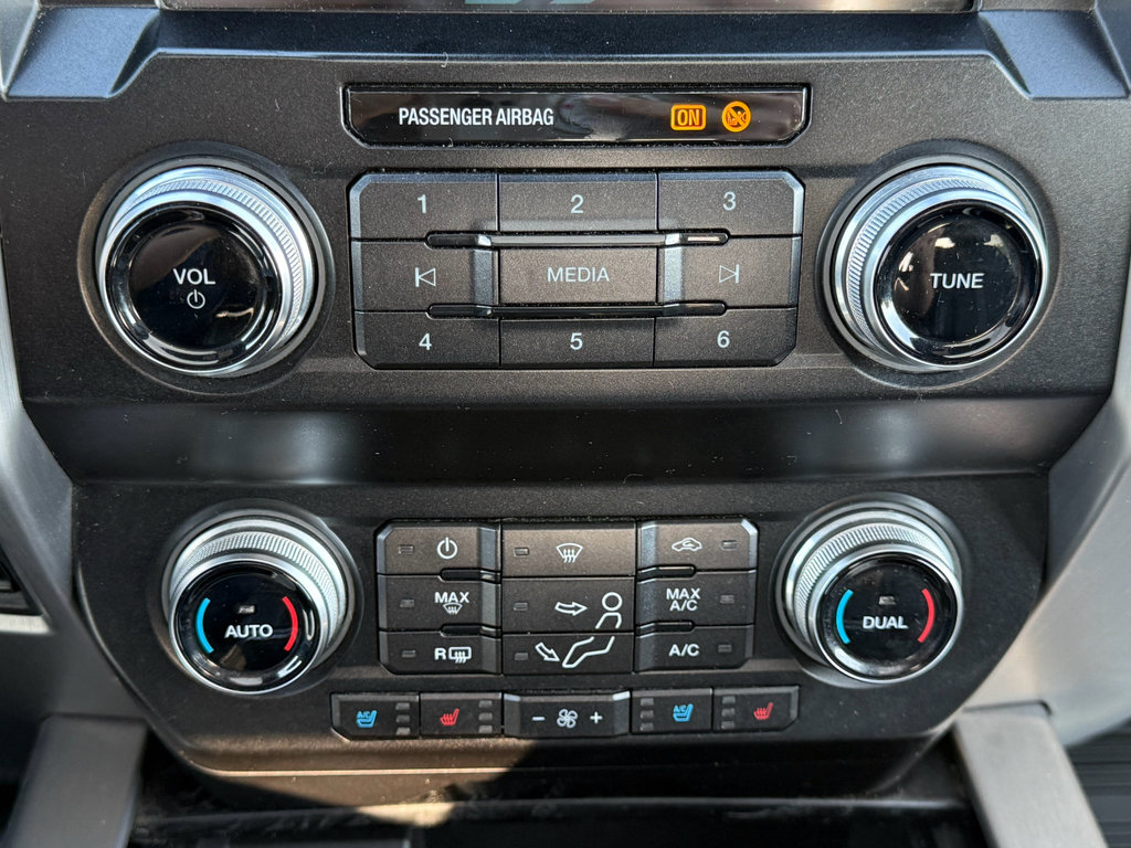 Used 2019 Ford F350 Platinum w/ Platinum Ultimate Package image 24