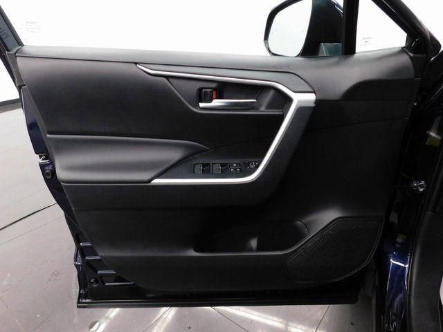 Used 2023 Toyota RAV4 XLE Premium image 22