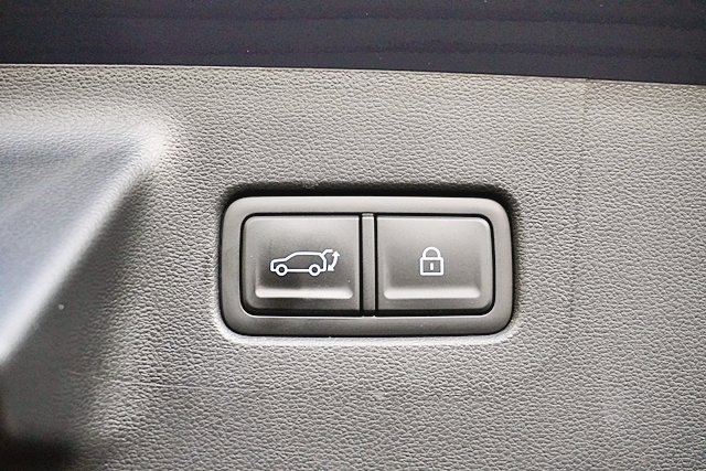 Certified 2025 Hyundai Santa Fe SEL image 14