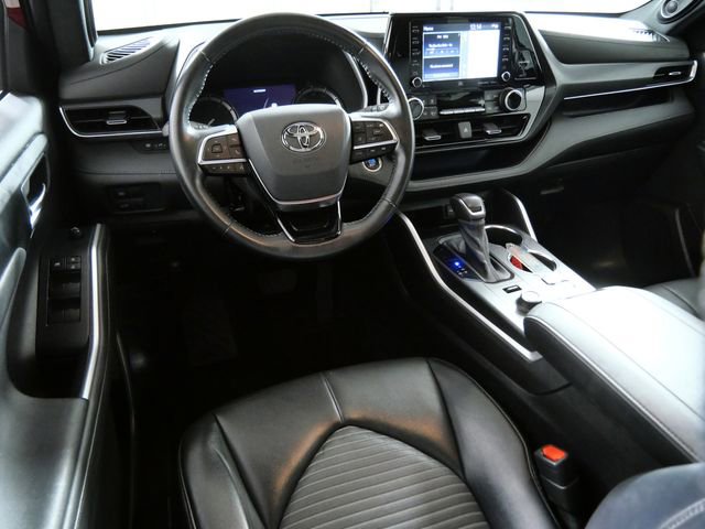 Used 2021 Toyota Highlander XSE image 4
