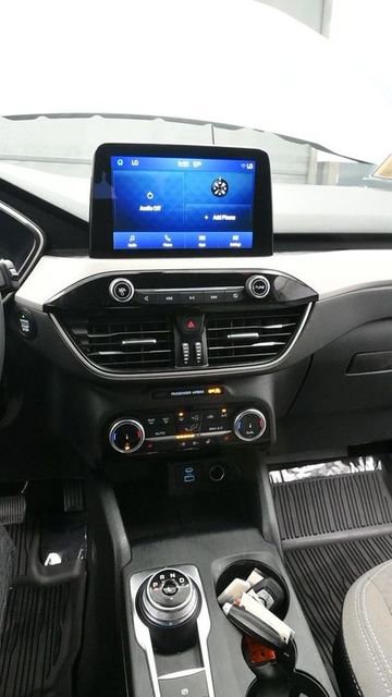 Used 2022 Ford Escape SE w/ SE Sport Appearance Package AWD/4WD image 11
