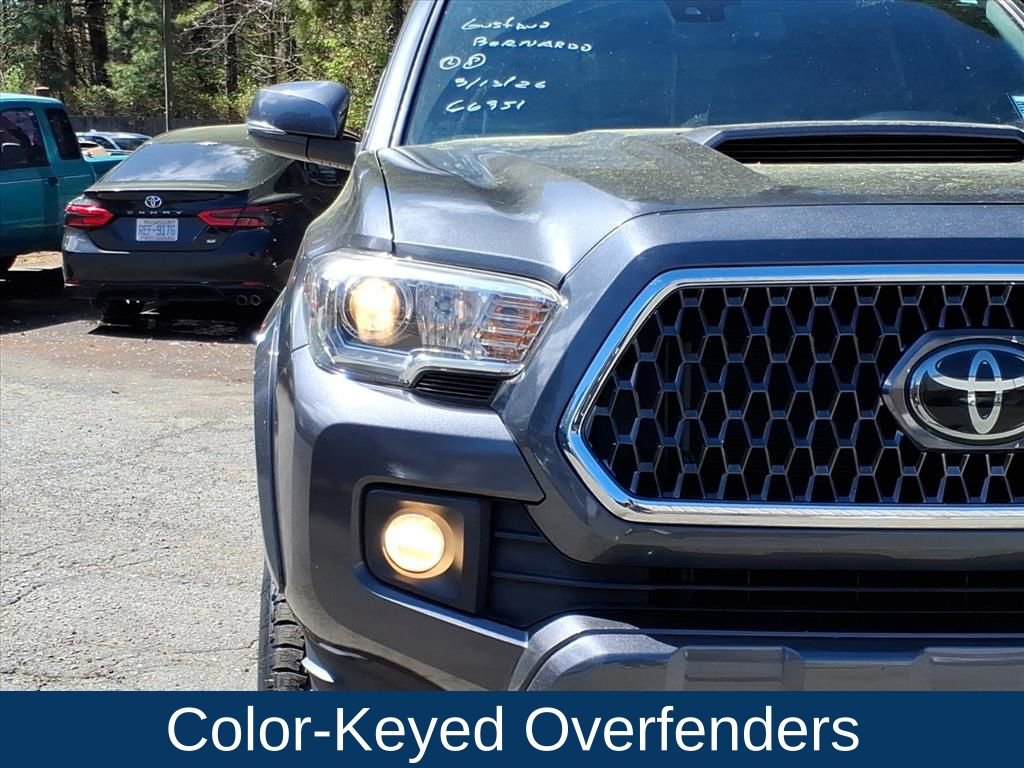 Used 2019 Toyota Tacoma TRD Sport image 11