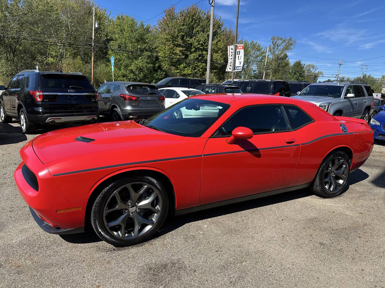 Used 2015 Dodge Challenger SXT Plus image 3