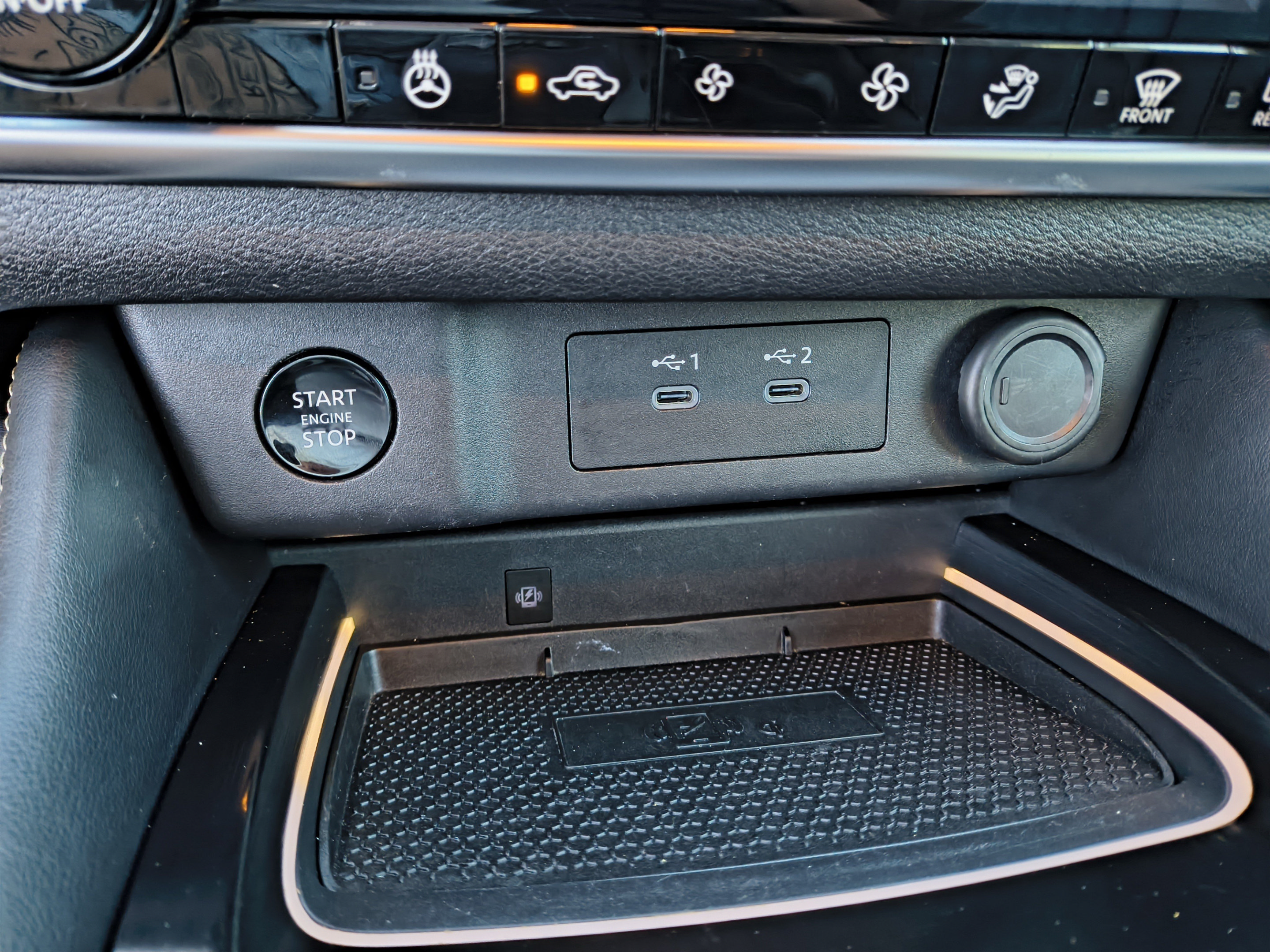Certified 2024 Nissan Rogue Platinum FWD image 29