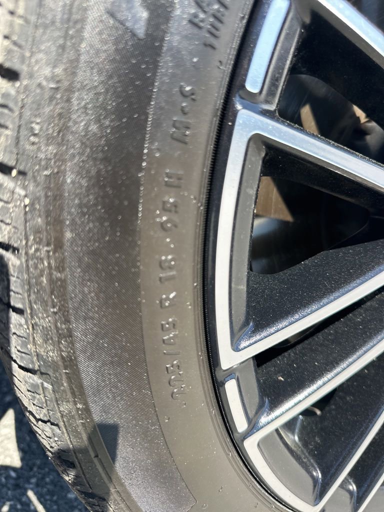 Used 2025 Mercedes-Benz C 300 4MATIC Sedan image 31