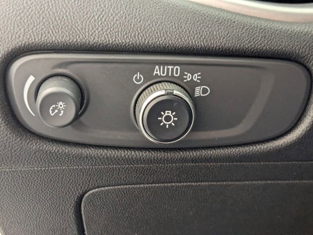 Used 2024 Chevrolet Malibu LT image 15