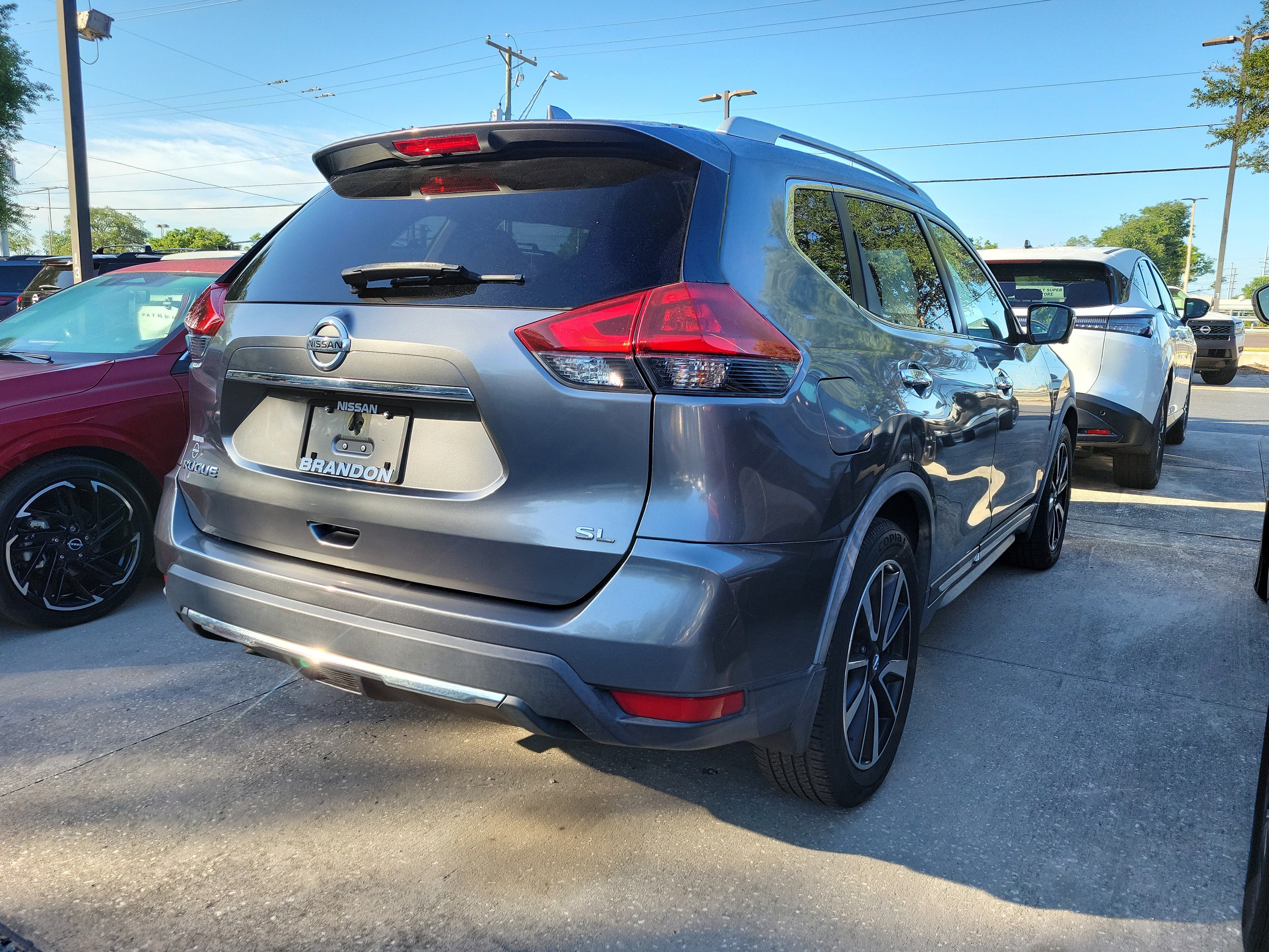 Used 2018 Nissan Rogue SL w/ Premium Package FWD image 7