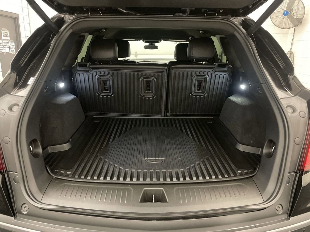 Used 2024 Cadillac XT5 Luxury w/ LPO, Floor Liner Package AWD/4WD image 18
