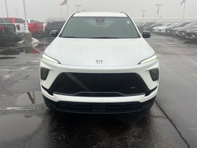 Used 2025 Buick Enclave Sport Touring w/ Power Package image 2