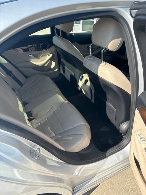 Used 2016 Mercedes-Benz C 300 Sedan image 4