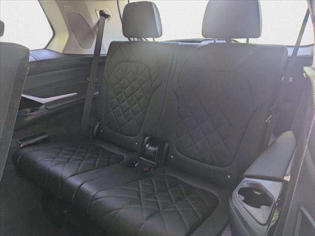 New 2026 BMW X7 xDrive40i w/ Premium Package image 19