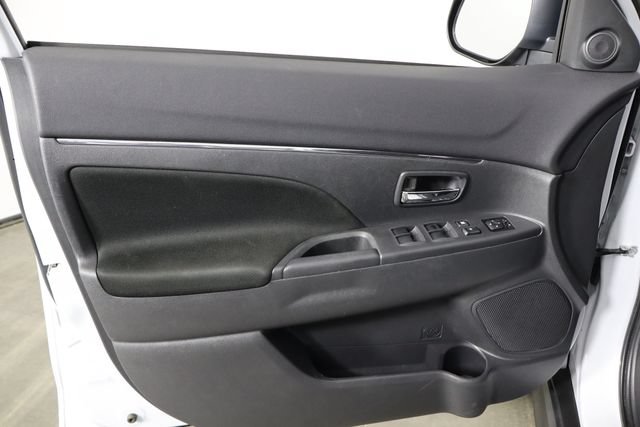 Used 2024 Mitsubishi Outlander Sport ES AWD/4WD image 17