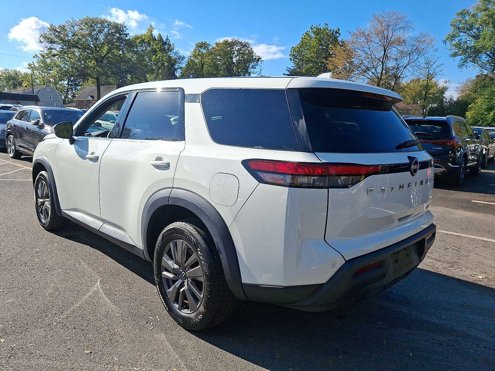 Used 2022 Nissan Pathfinder S w/ Cargo Package image 19