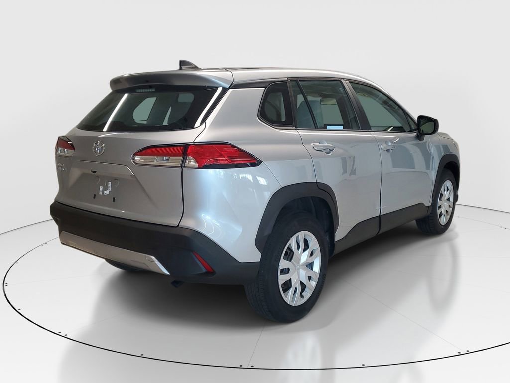 Used 2023 Toyota Corolla Cross L image 7