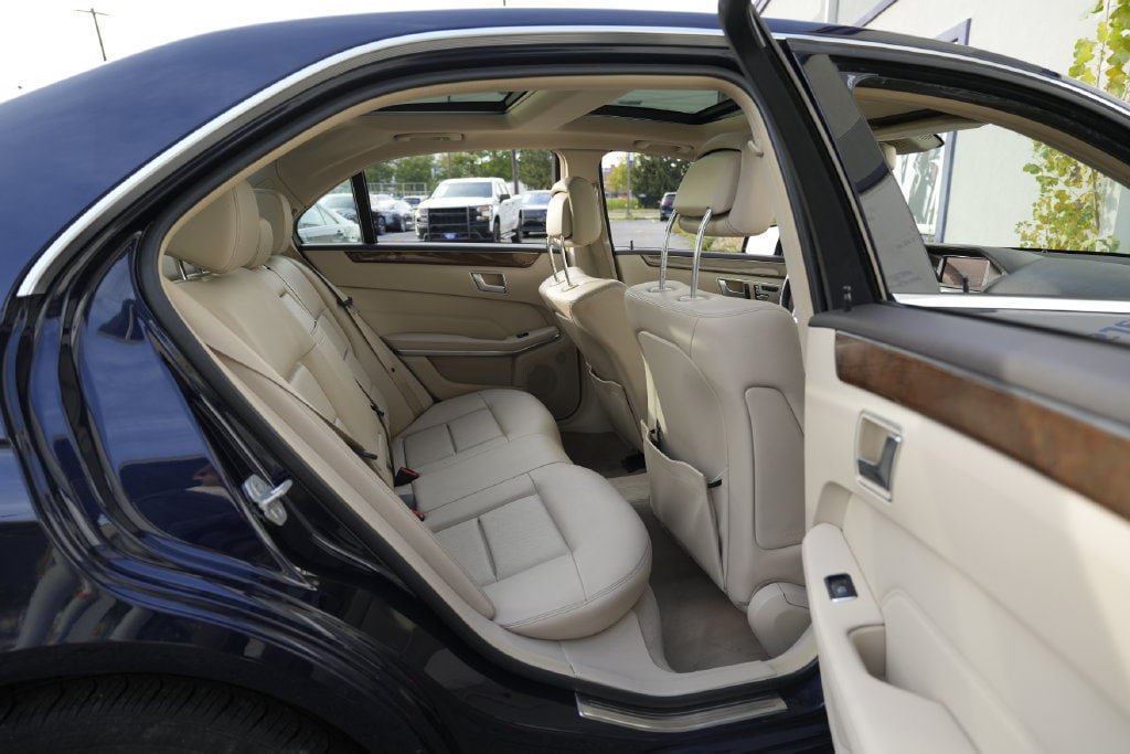 Used 2016 Mercedes-Benz E 350 4MATIC Sedan image 41