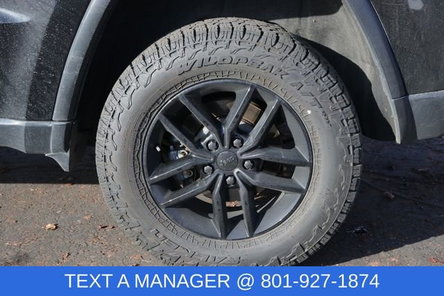 Used 2018 Jeep Grand Cherokee Trailhawk w/ Trailhawk Luxury Group image 9