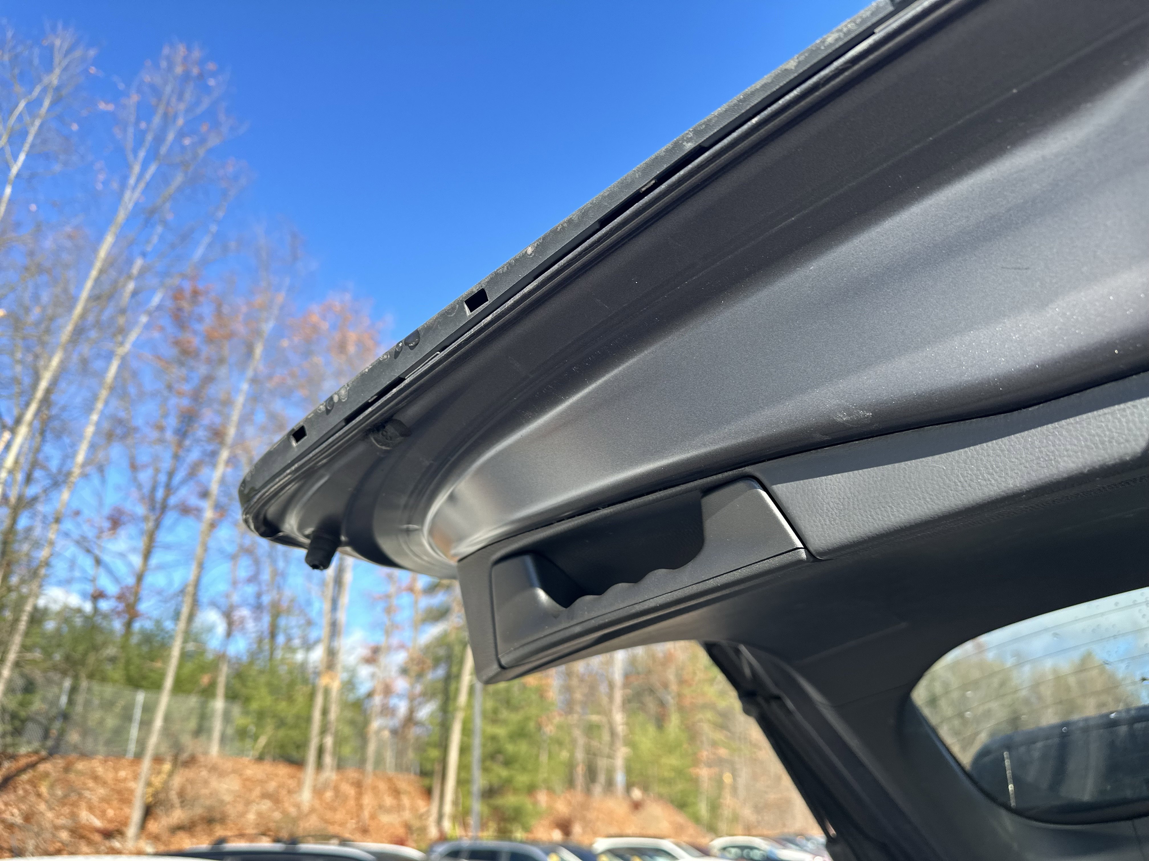 Used 2022 Toyota RAV4 LE image 16