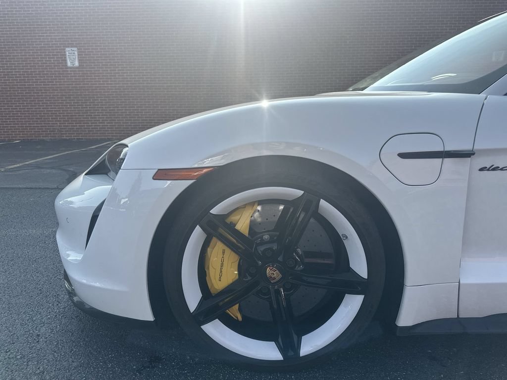 Used 2023 Porsche Taycan Turbo S AWD/4WD image 19