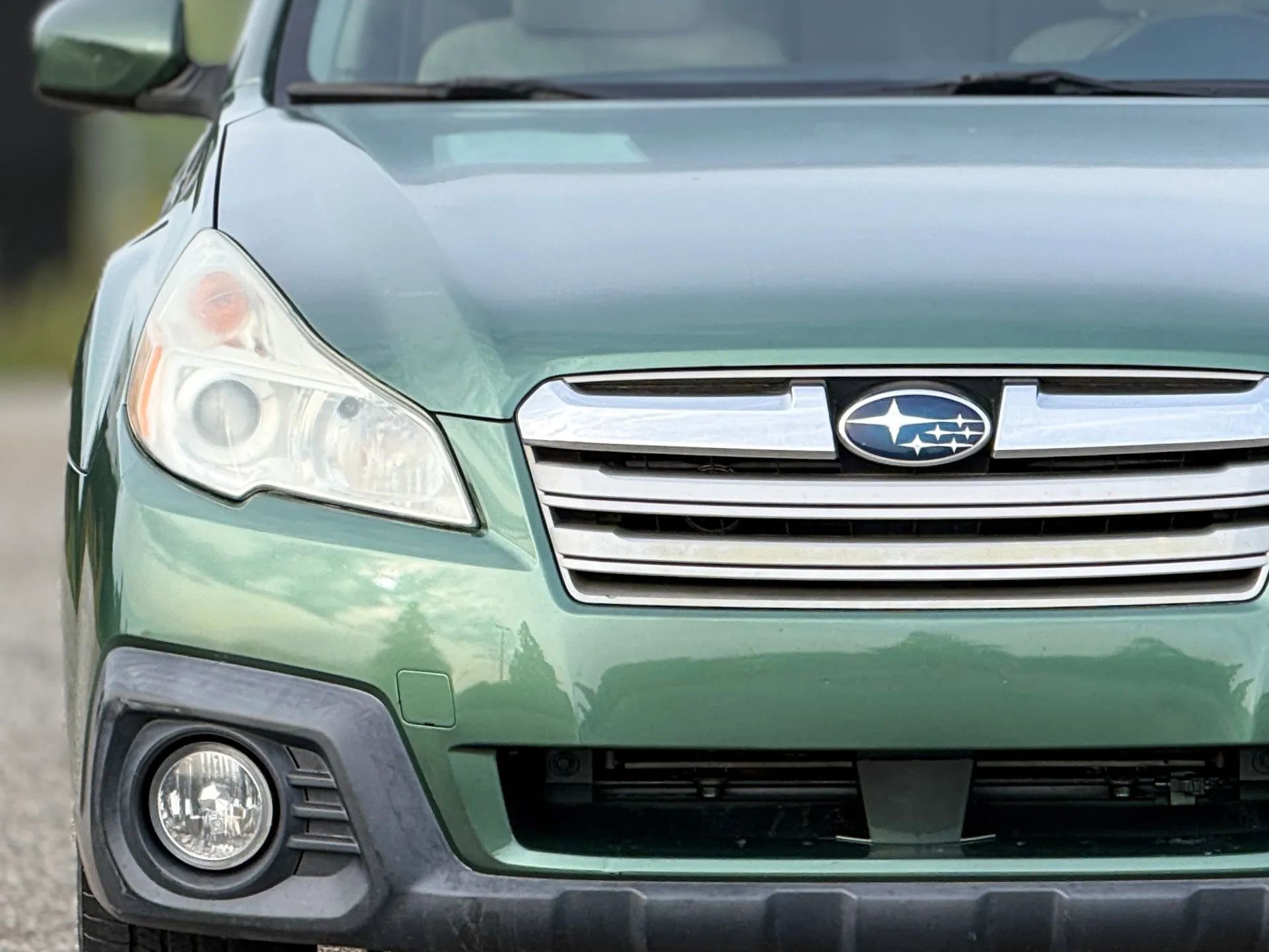 Used 2013 Subaru Outback 2.5i Premium AWD/4WD image 11