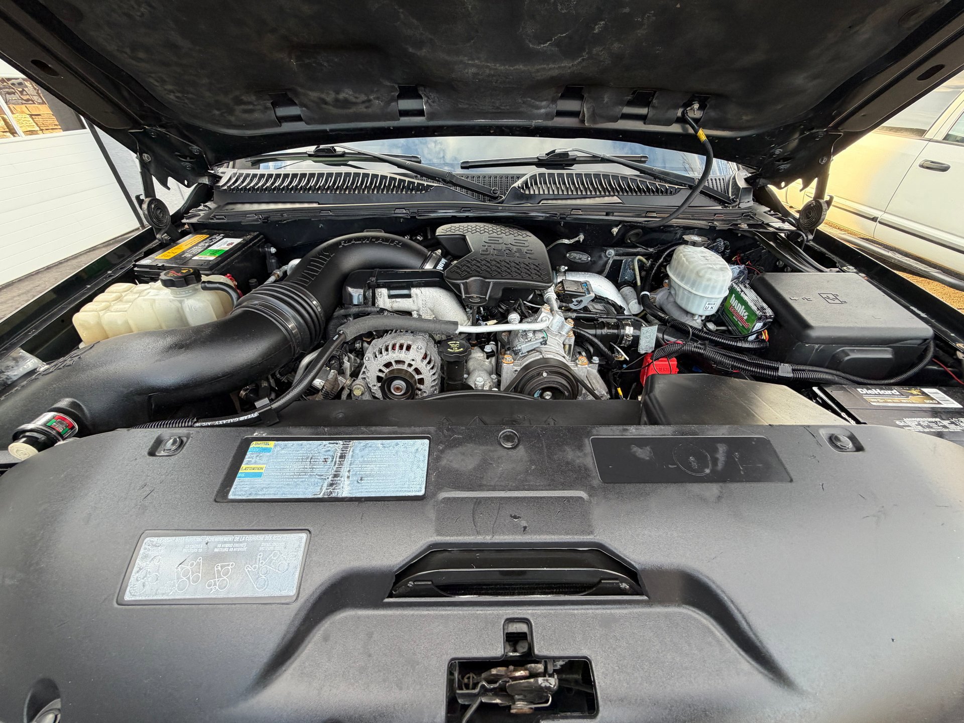 Used 2005 GMC Sierra 3500 SLT w/ Heavy-Duty Power Package image 23