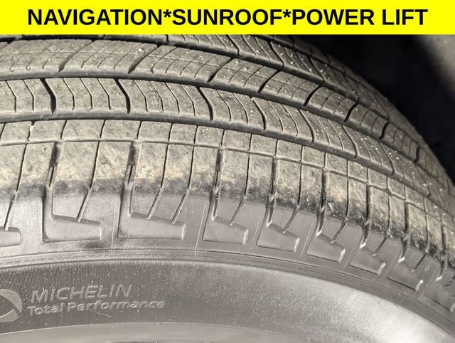 Used 2024 Jeep Grand Cherokee L Limited w/ Luxury Tech Group II image 8