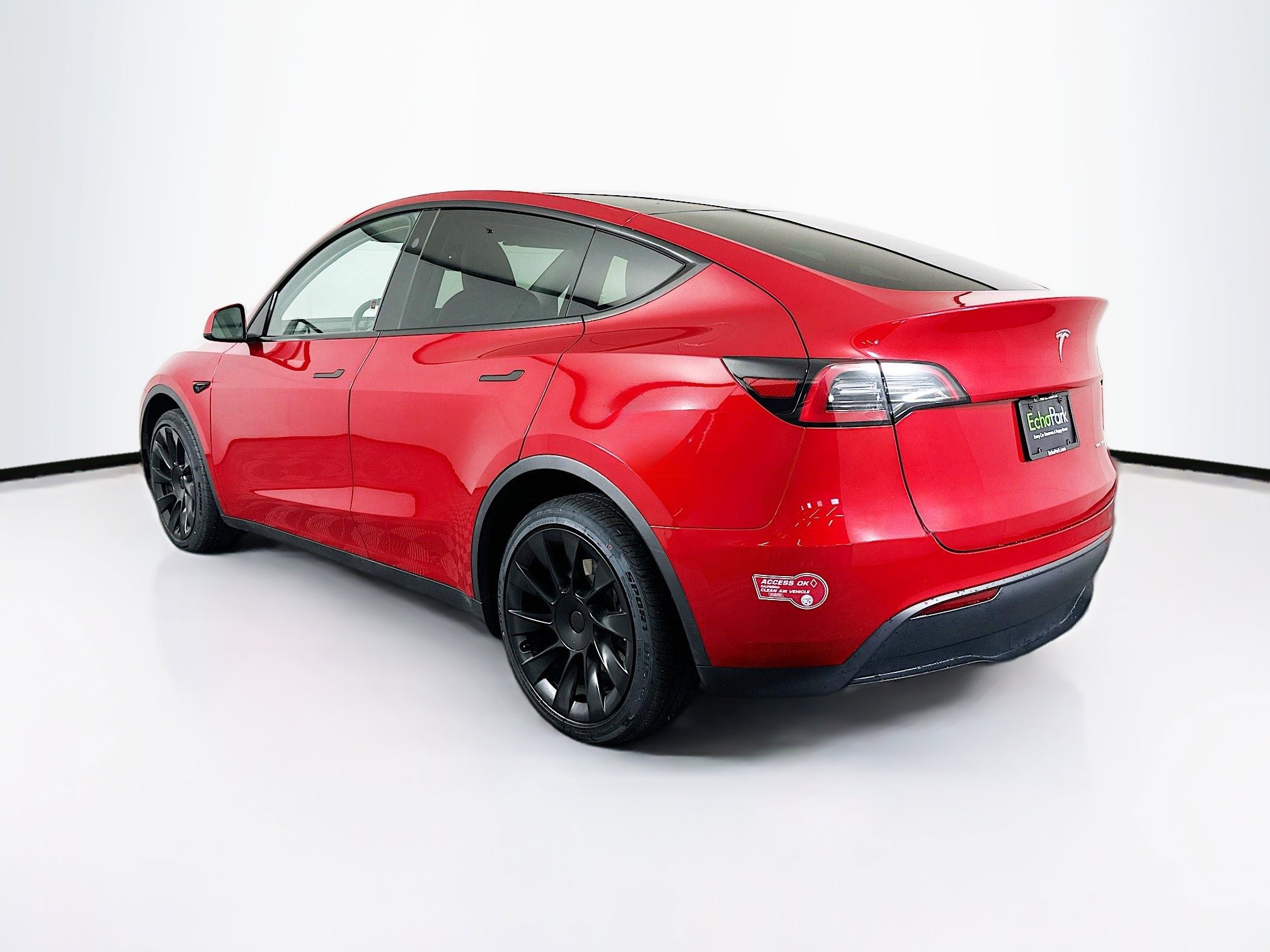 Used 2024 Tesla Model Y Long Range AWD/4WD image 5