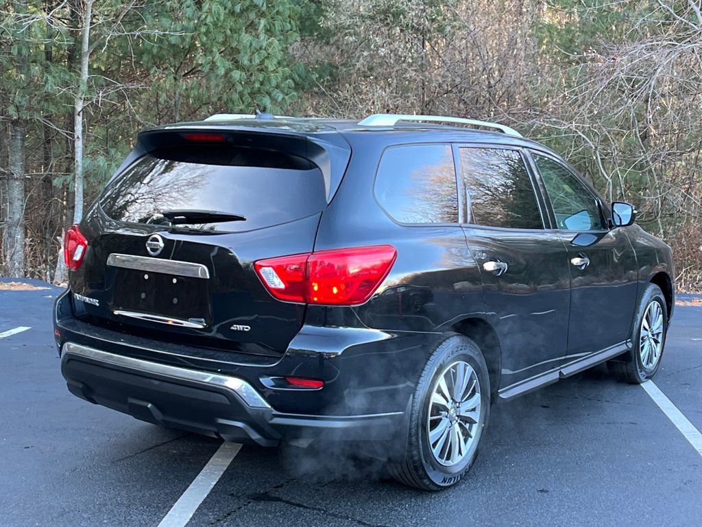 Used 2017 Nissan Pathfinder S image 5
