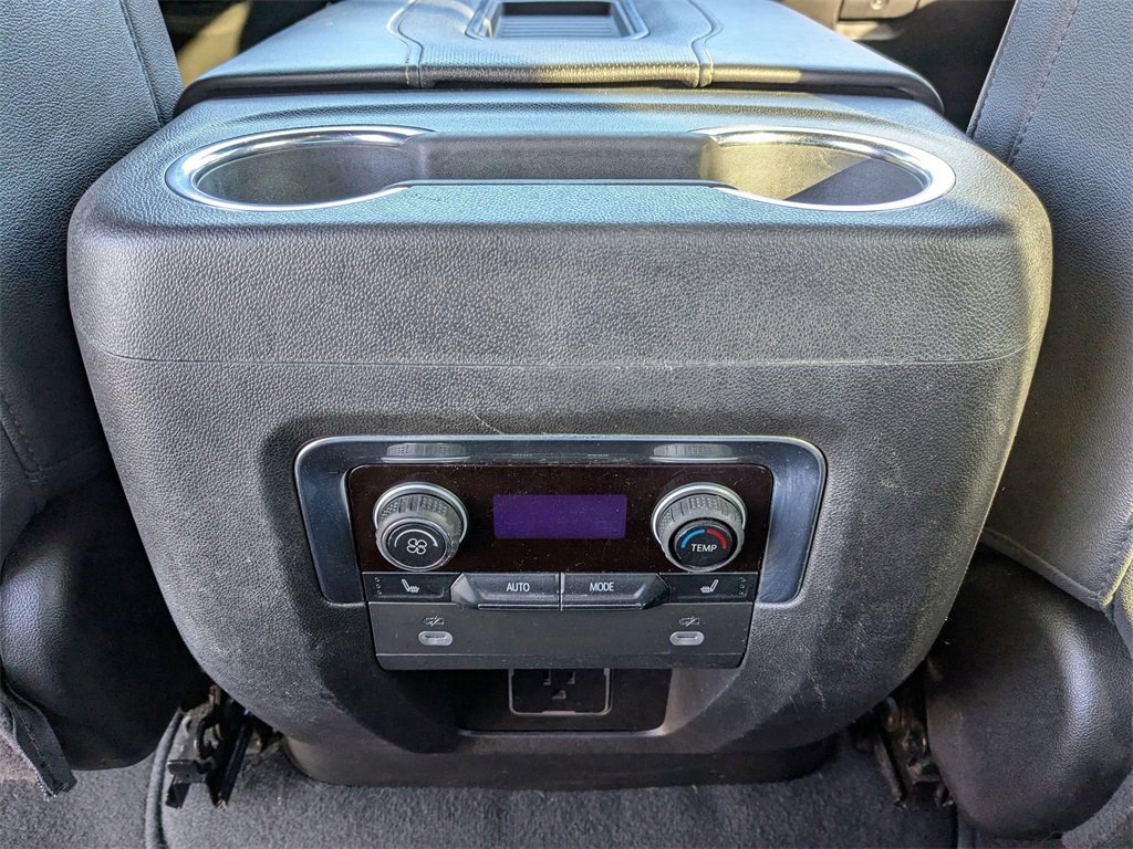 Used 2023 Chevrolet Suburban Premier image 33