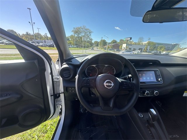 New 2025 Nissan Kicks Play S image 14