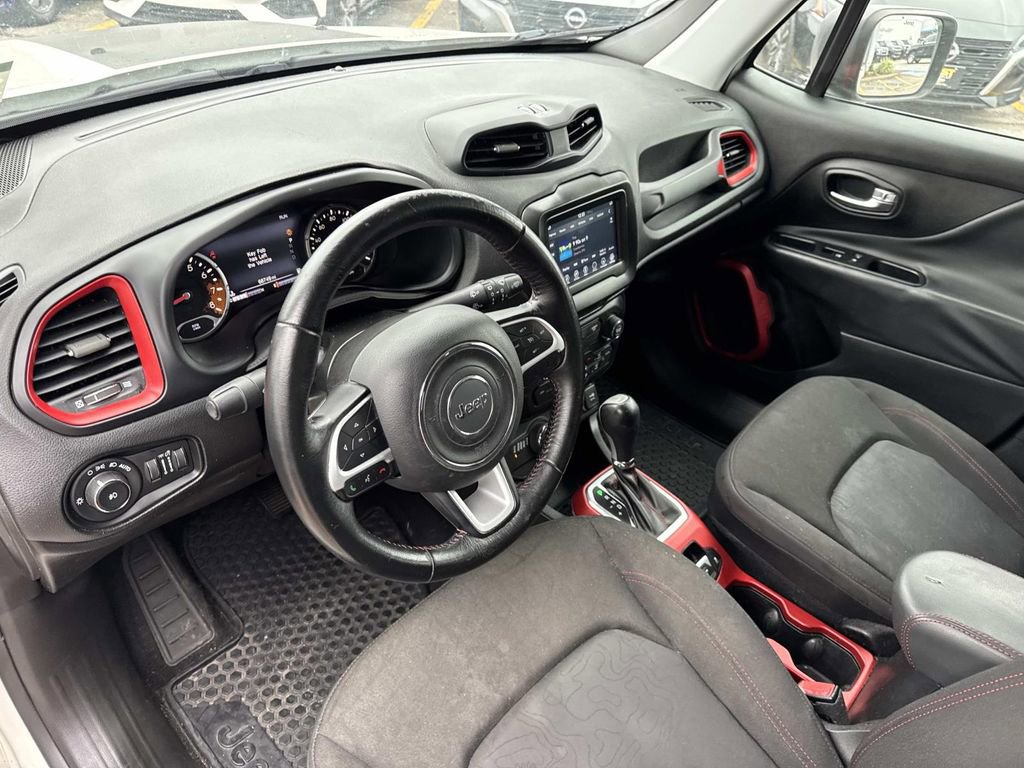 Used 2018 Jeep Renegade Trailhawk w/ Safety & Security Group AWD/4WD image 19