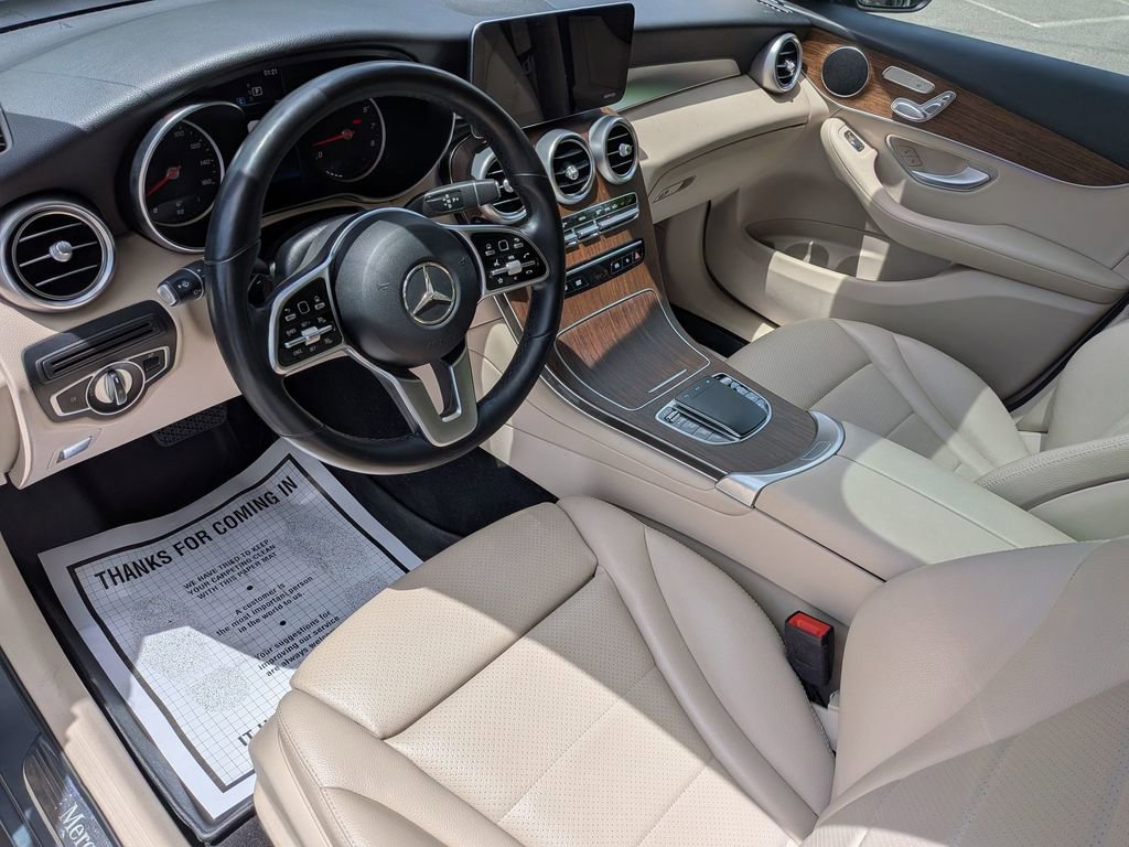 Used 2022 Mercedes-Benz GLC 300 4MATIC w/ Premium Package Lite image 11