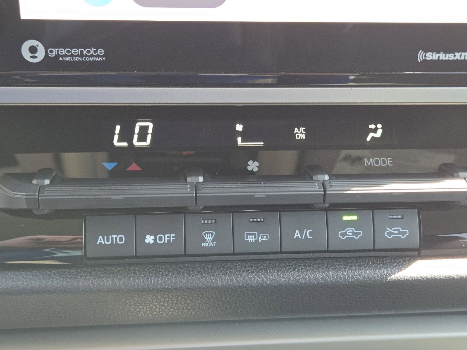 Used 2022 Toyota Tundra SR5 w/ Convenience Package image 31