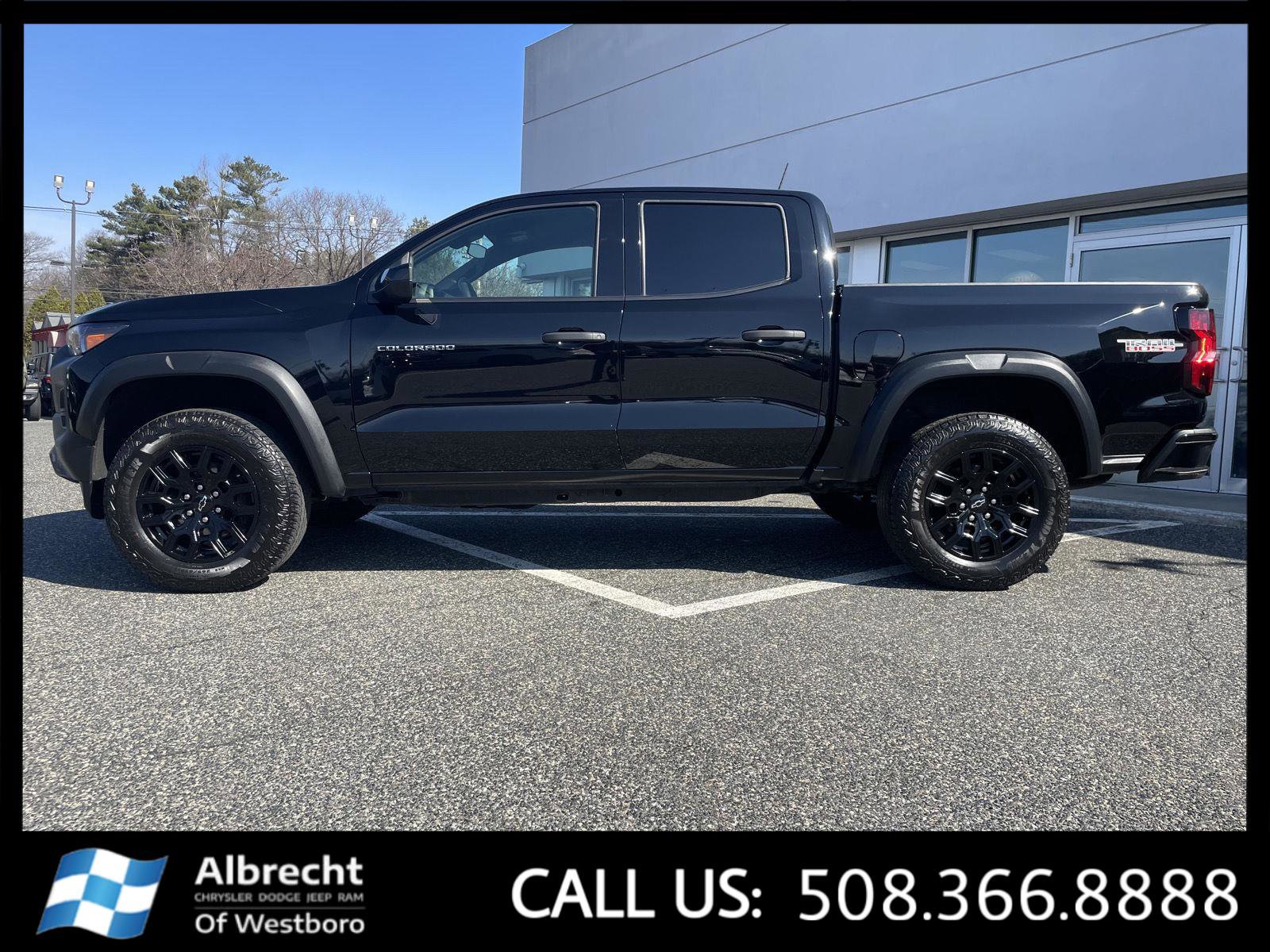 Used 2023 Chevrolet Colorado Trail Boss image 2