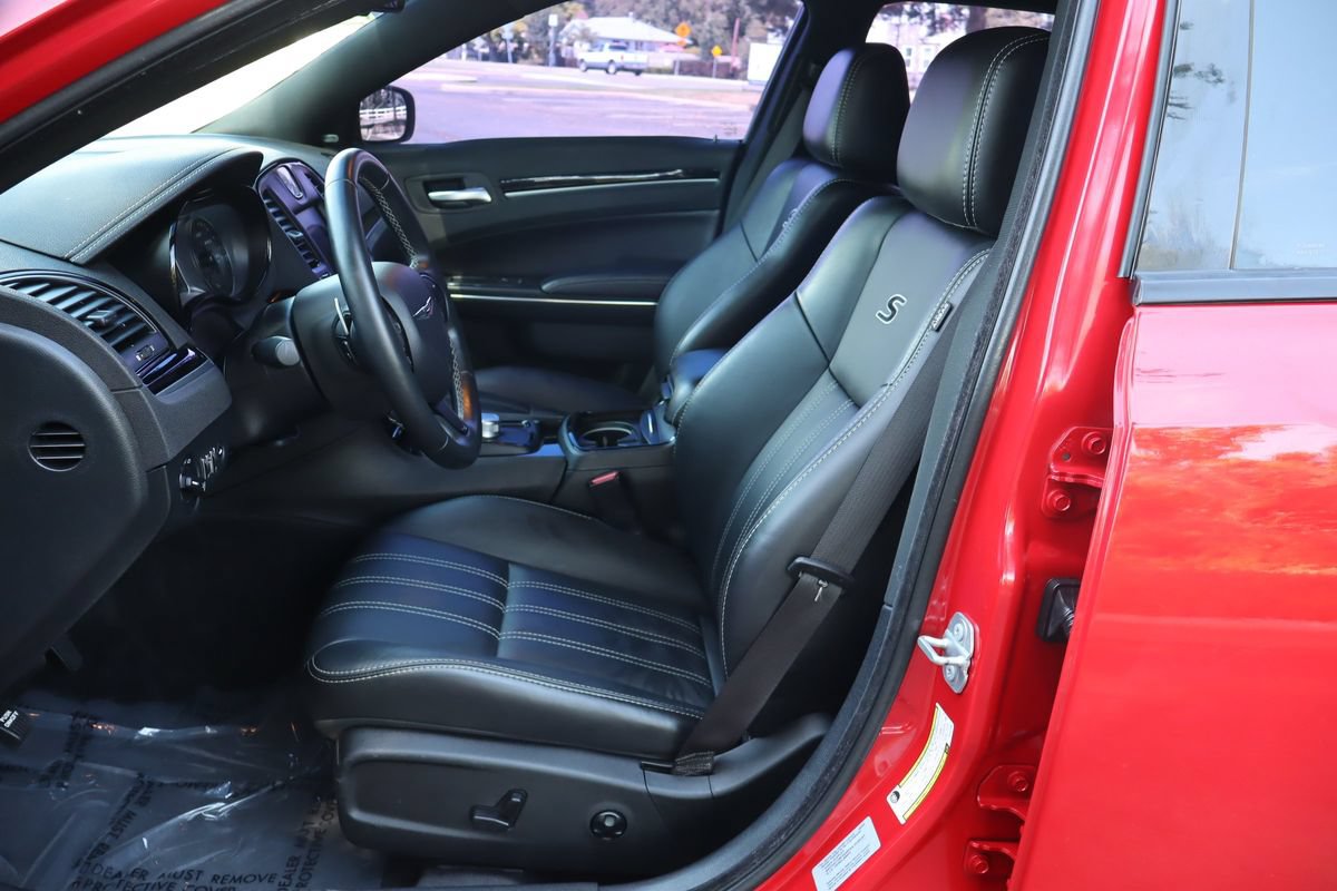 Used 2018 Chrysler 300 S w/ S Model Appearance Package AWD/4WD image 19