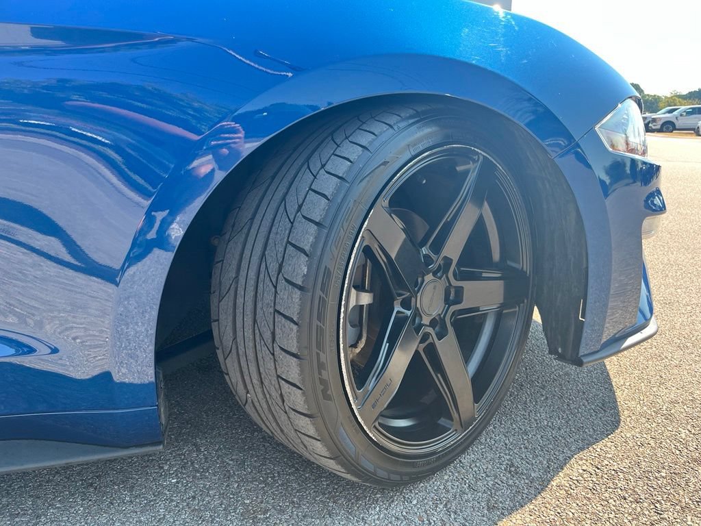 Used 2022 Ford Mustang Coupe RWD image 6