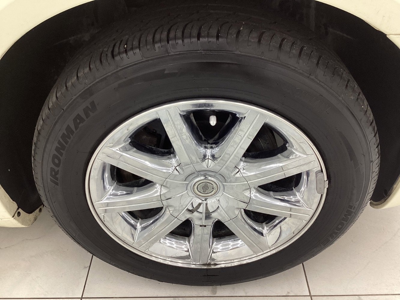 Used 2009 Chrysler 300 C image 45