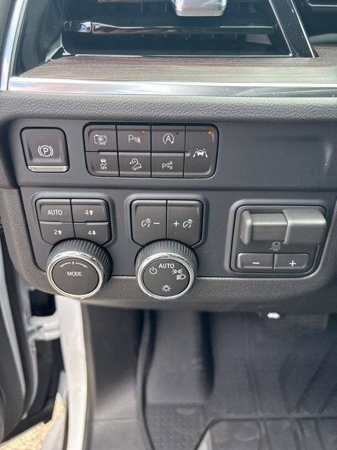 New 2026 Chevrolet Tahoe LS w/ LS Custom Edition AWD/4WD image 21