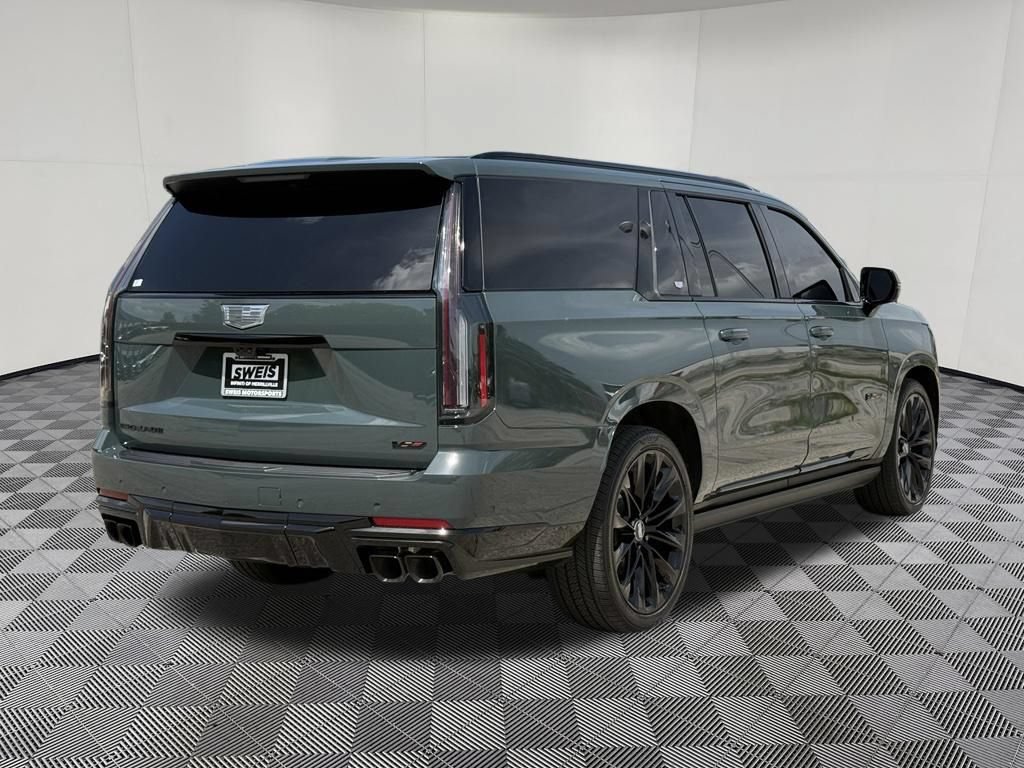 Used 2026 Cadillac Escalade ESV V w/ LPO, ONYX Package AWD/4WD image 7