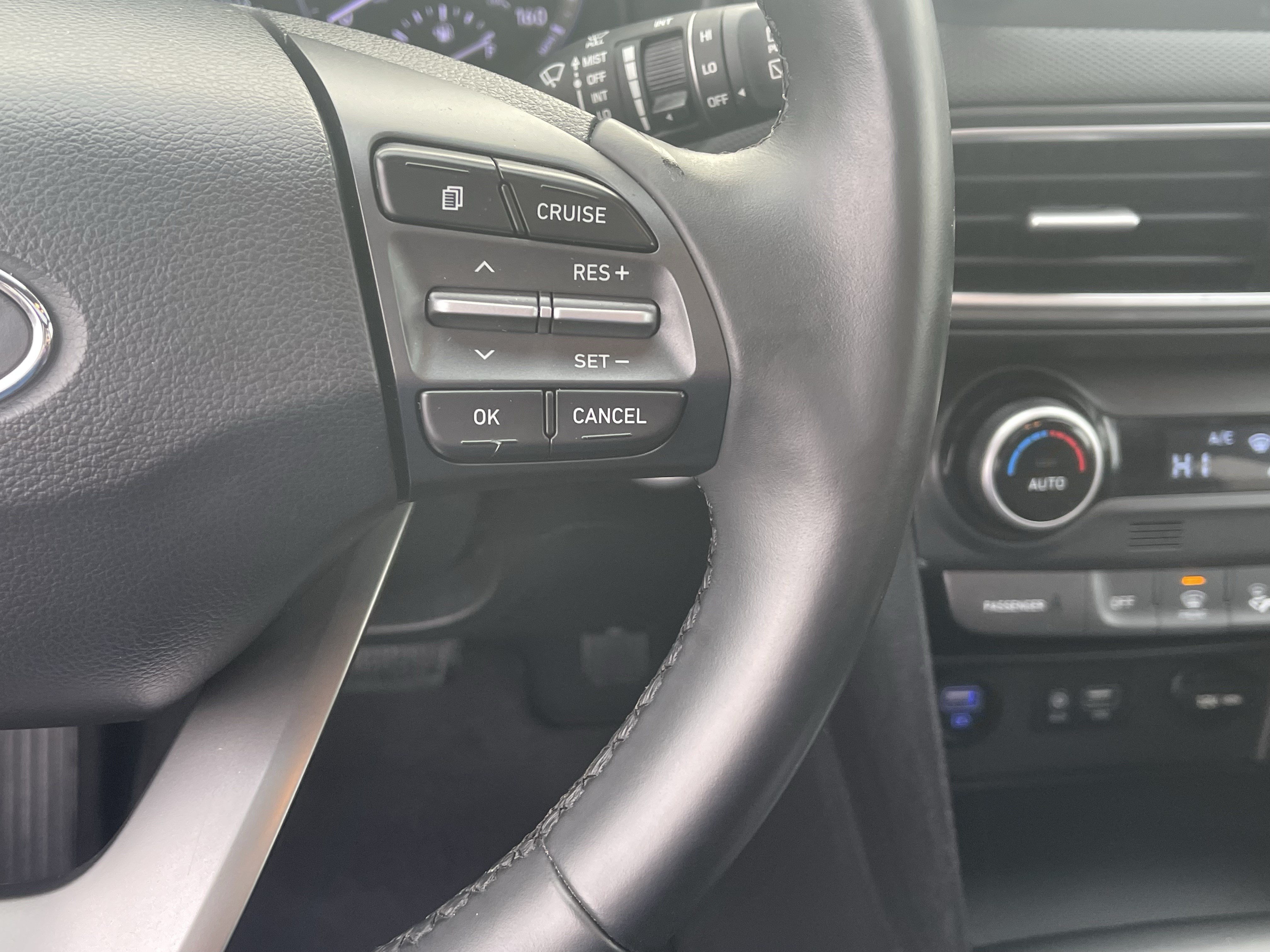 Used 2019 Hyundai Kona Limited FWD image 25