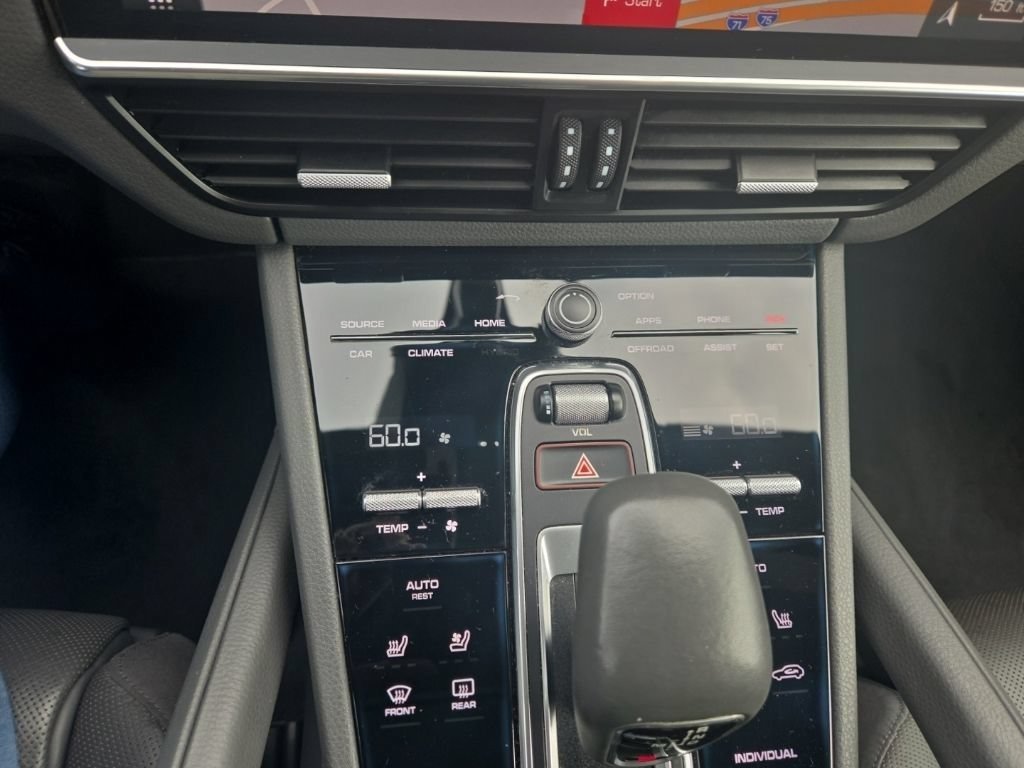 Used 2019 Porsche Cayenne AWD/4WD image 21