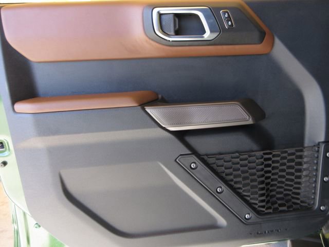 Used 2023 Ford Bronco Outer Banks image 9