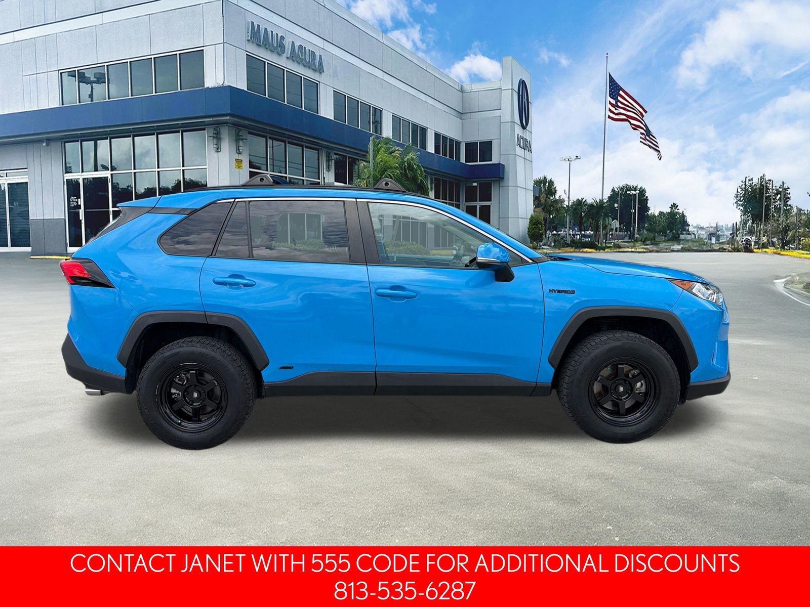 Used 2021 Toyota RAV4 XLE Premium AWD/4WD image 3