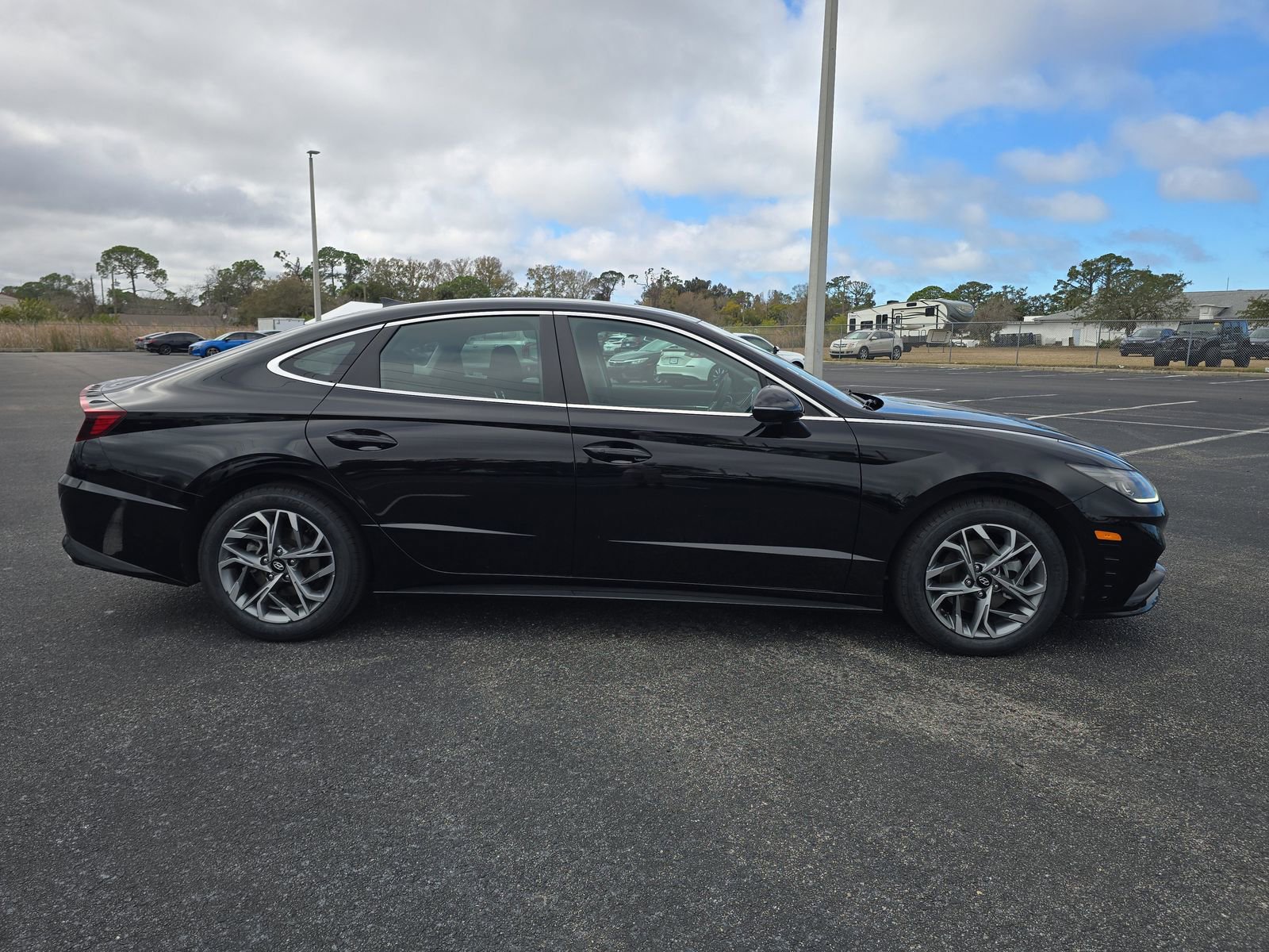Used 2023 Hyundai Sonata SEL image 3