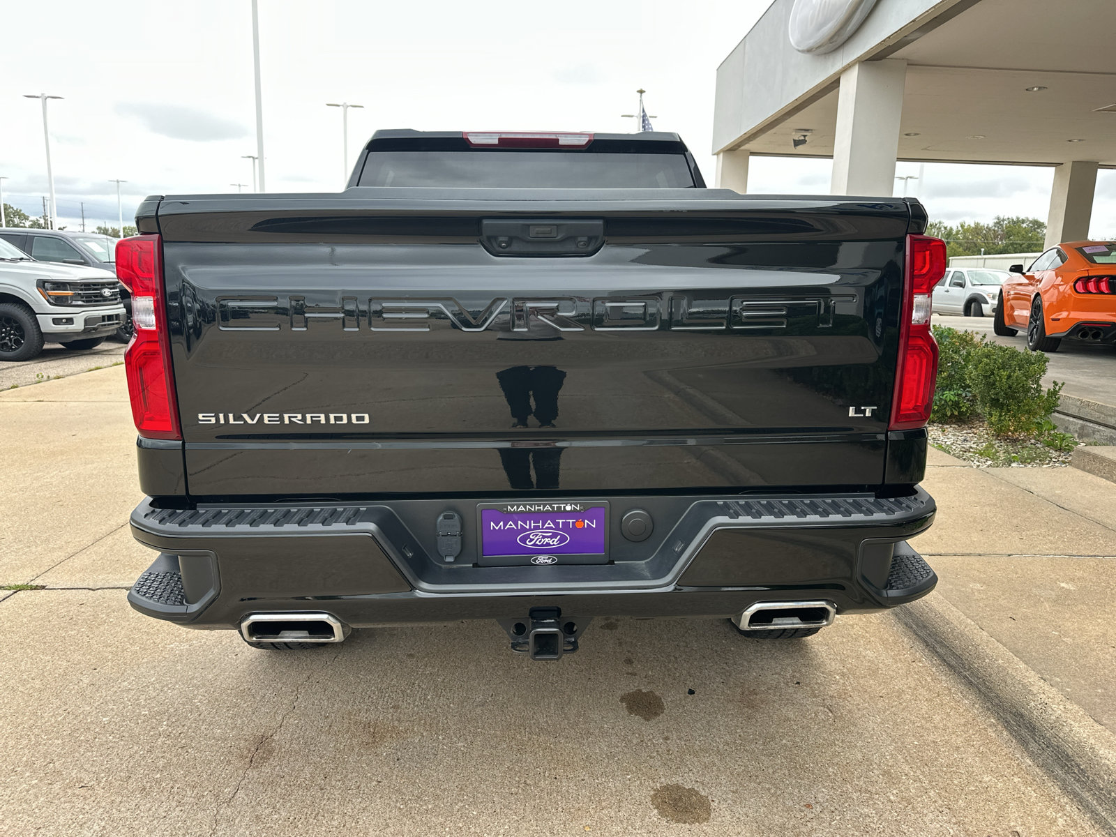 Used 2025 Chevrolet Silverado 1500 LT Trail Boss w/ Protection Package AWD/4WD image 16