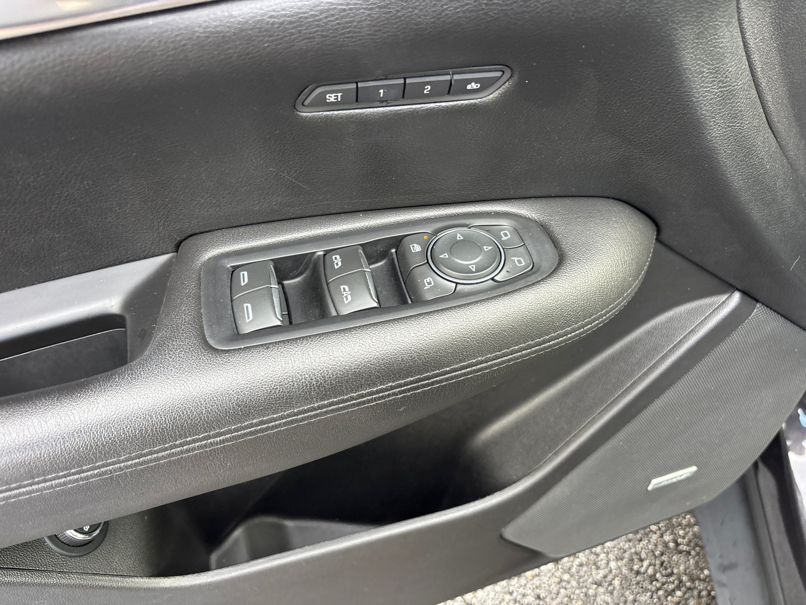 Used 2018 Cadillac XT5 Luxury w/ Driver Awareness Package FWD image 13