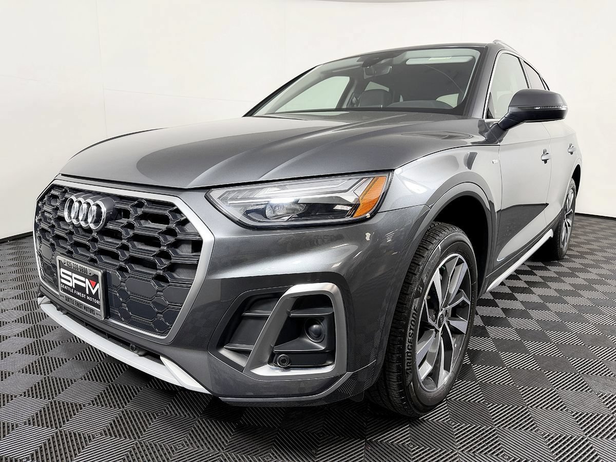 Used 2023 Audi Q5 2.0T Premium w/ Convenience Package AWD/4WD image 3